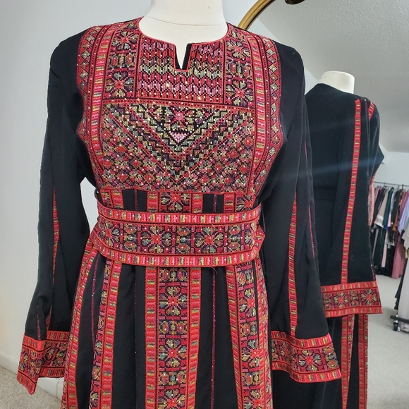 Princess Embroidered Palestinian Thobe in Red - Picture 2 of 3